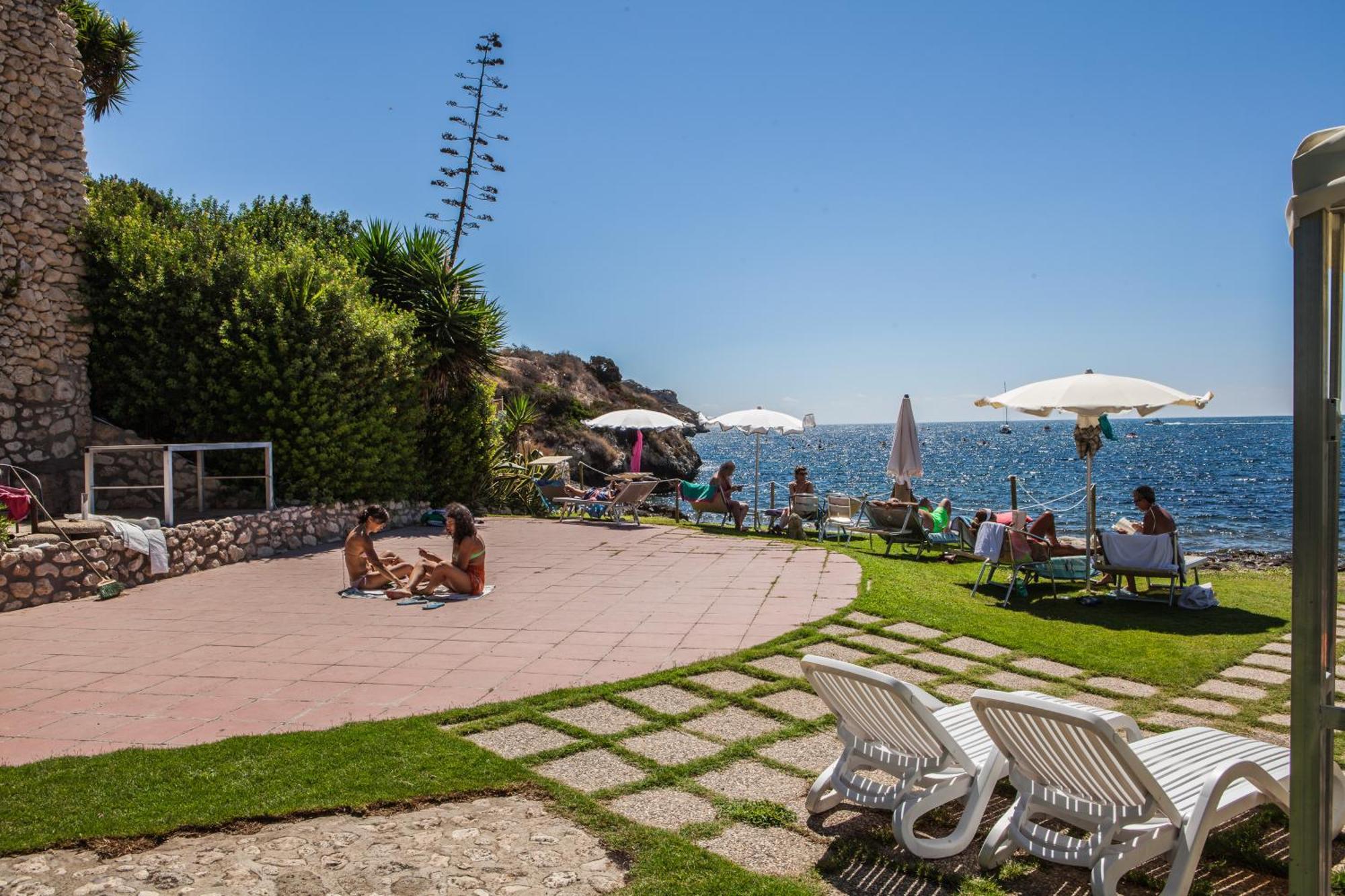Hotel Calamosca กาญารี ภายนอก รูปภาพ