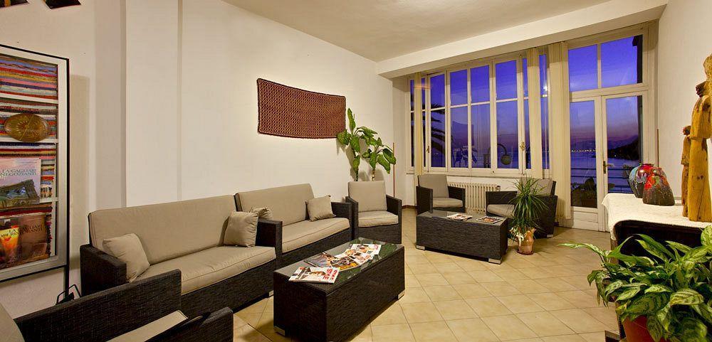 Hotel Calamosca กาญารี ภายนอก รูปภาพ